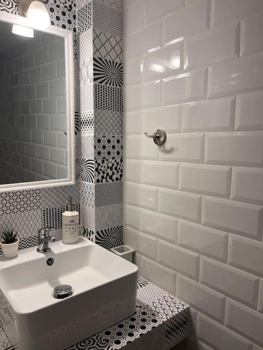 Carlito"S Apartment 1 Next To Metro Station Athens Ngoại thất bức ảnh