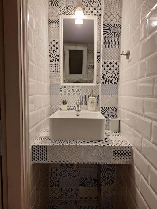 Carlito"S Apartment 1 Next To Metro Station Athens Ngoại thất bức ảnh